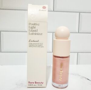 Rare Beauty Positive Light Liquid Luminizer - Enchant